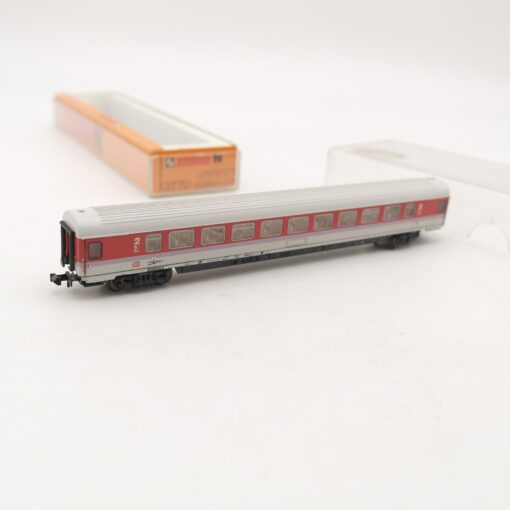 Minitrix N Personenwagen 2. Klasse 61 80 20-90 024-6 der DB in EVP RR2189 – Bild 3