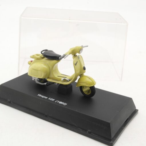 New Ray 1:32 Roller Vespa 125 (1960) in PC Box RR1374 – Bild 3