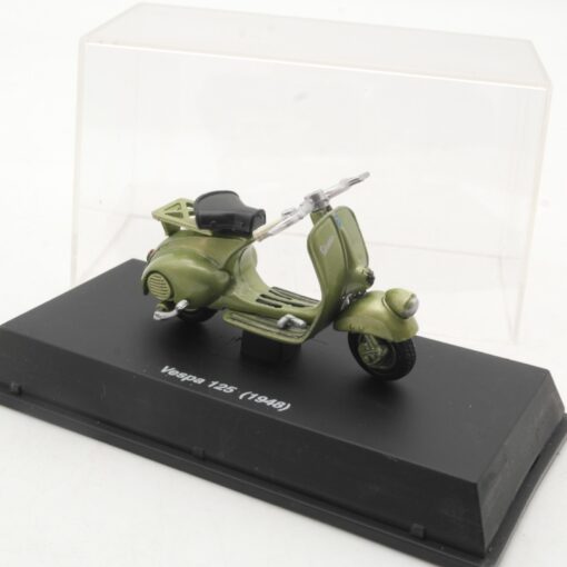 New Ray 1:32 Roller Vespa 125 (198) in PC Box RR1375 – Bild 3