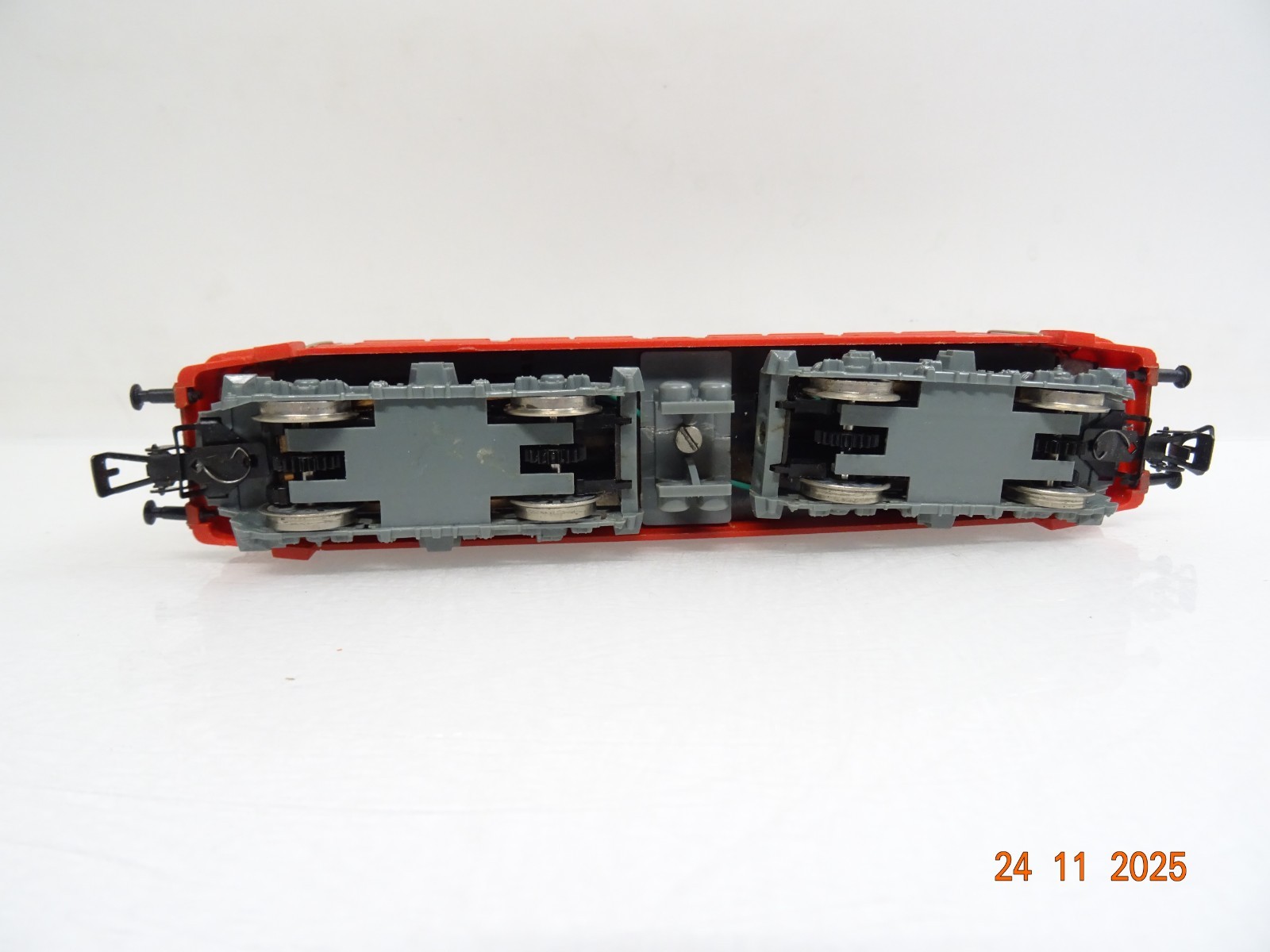 Piko H0 5/6213 E-Lok BR 211 035-1 der DR JL4715 o. – Bild 4