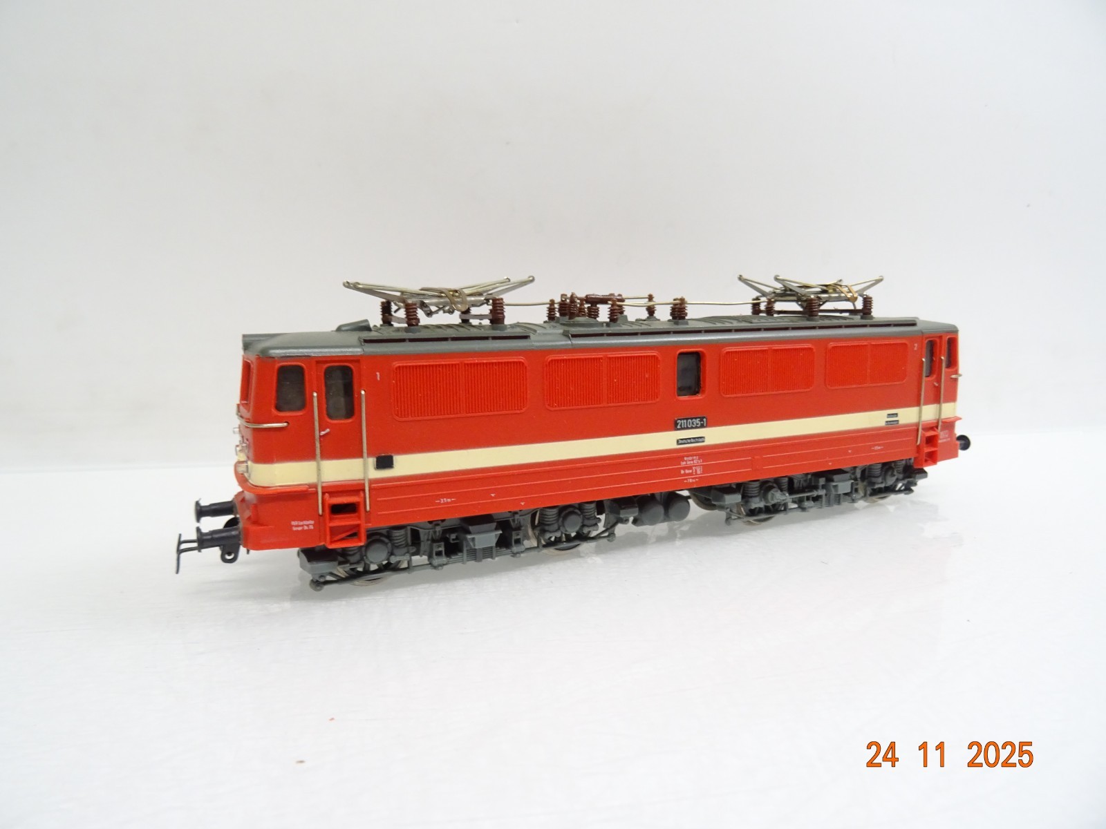 Piko H0 5/6213 E-Lok BR 211 035-1 der DR JL4715 o.