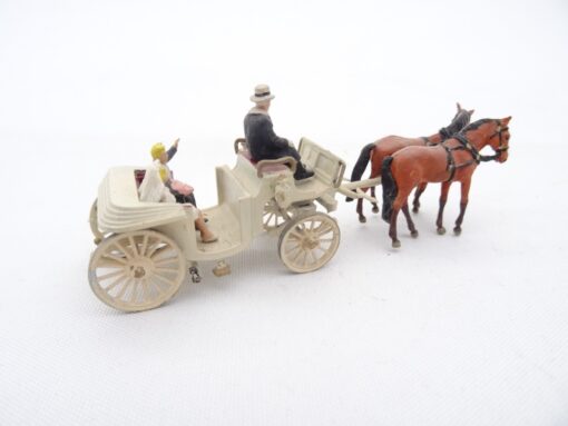 Preiser H0 Hochzeitskutsche mit Brautpaar RR1695 o. – Bild 3
