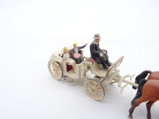 Preiser H0 Hochzeitskutsche mit Brautpaar RR1695 o. – Bild 4