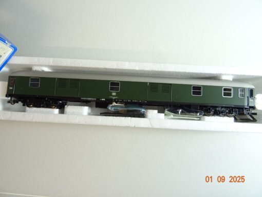 Roco H0 44756 Gepäckwagen der DB  in EVP BH82 – Bild 3