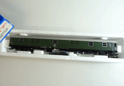 Roco H0 44756 Gepäckwagen der DB  in EVP BH82