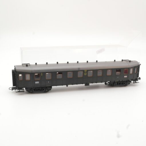 Roco H0 Personenwagen 3. Klasse 16 043 der DR in EVP QR4246