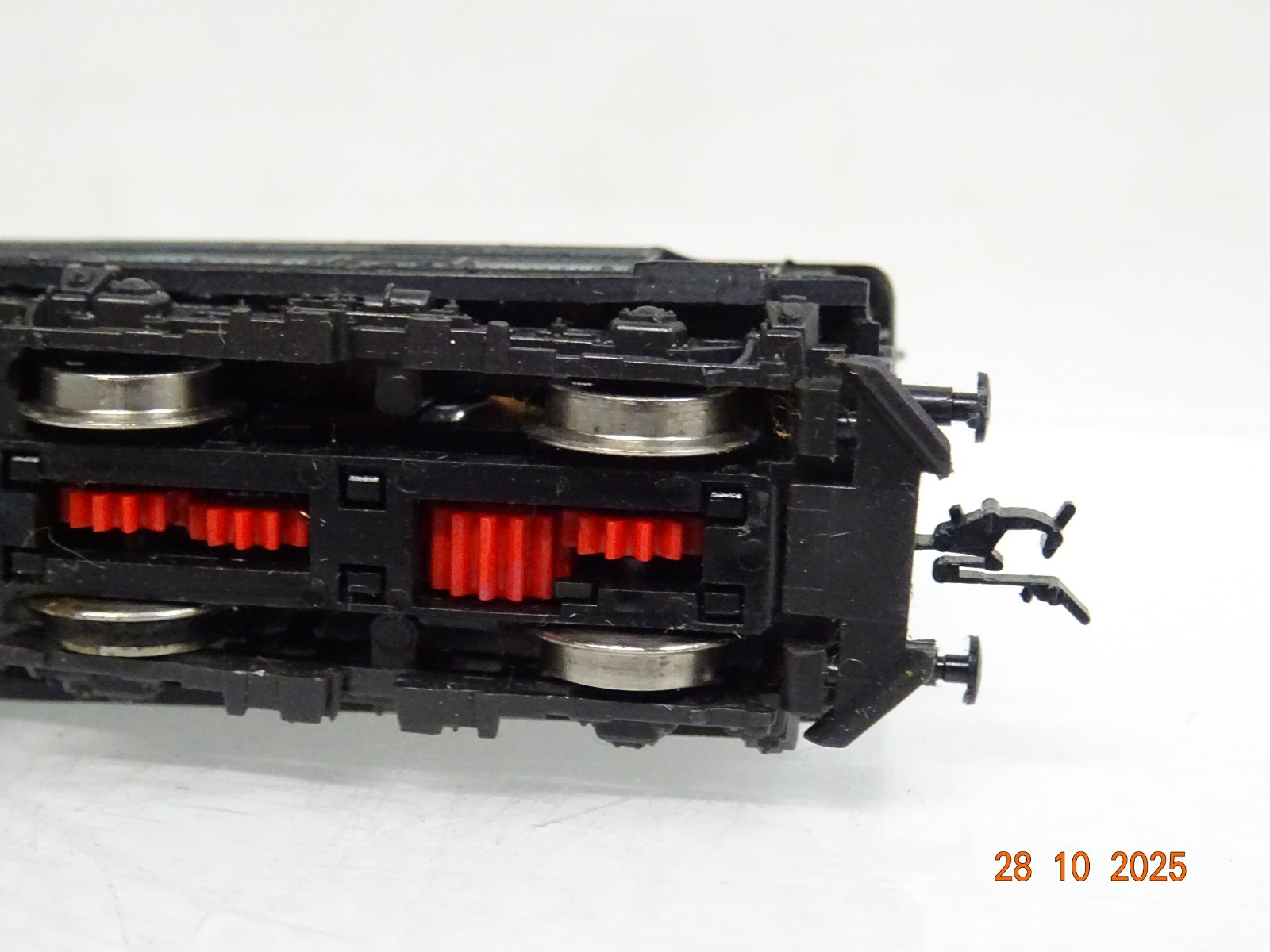 Roco N 02154S E-Lok BR 144 509-7 der DB JL3961 o. – Bild 6