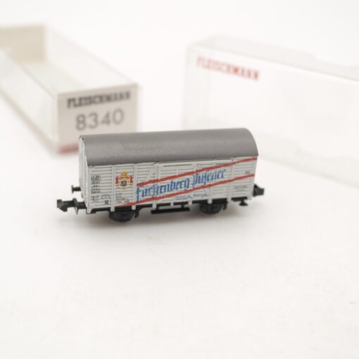 Roco N gedeckter Güterwagen Fürstenberg Pilsener der DB in EVP RR2153