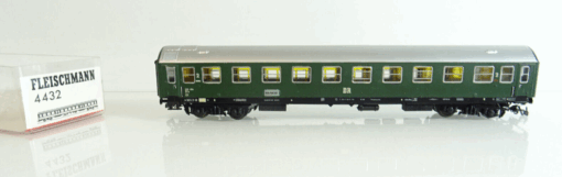 Schicht H0 Personenwagen 252-254 2. Kl. der DR in EVP AR8280