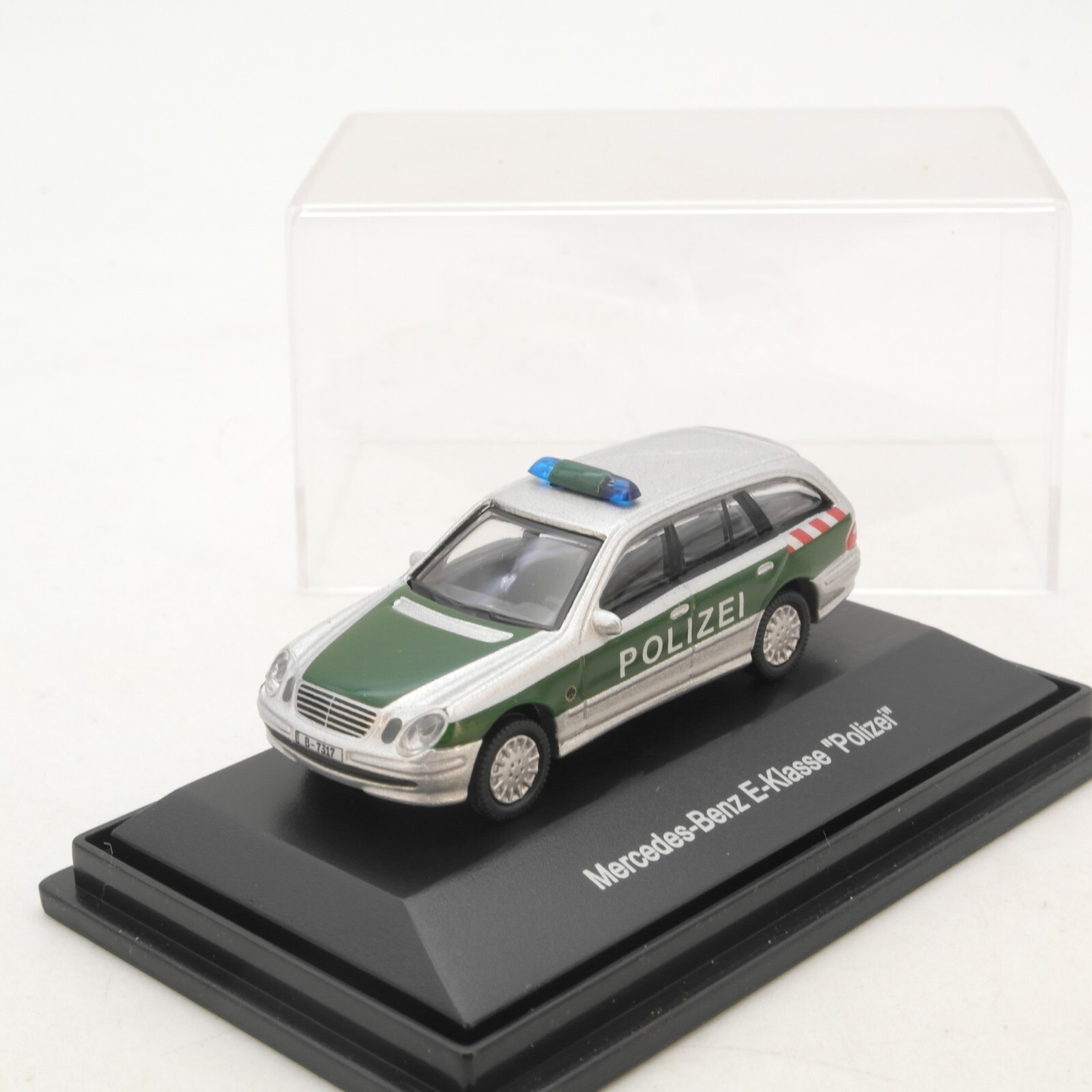 Schuco 1:87 Mercedes-Benz E-Klasse Polizei in PC Box RG7323