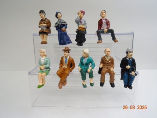 Spur G Reisende / sitzende Figuren 9 Stück siehe Fotos LE9737 o.
