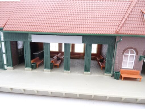 Spur H0 Bahnhof / Gebäude ca. 38 x 13 aus Anlagenrückbau, siehe Bilder RR347 o. – Bild 5
