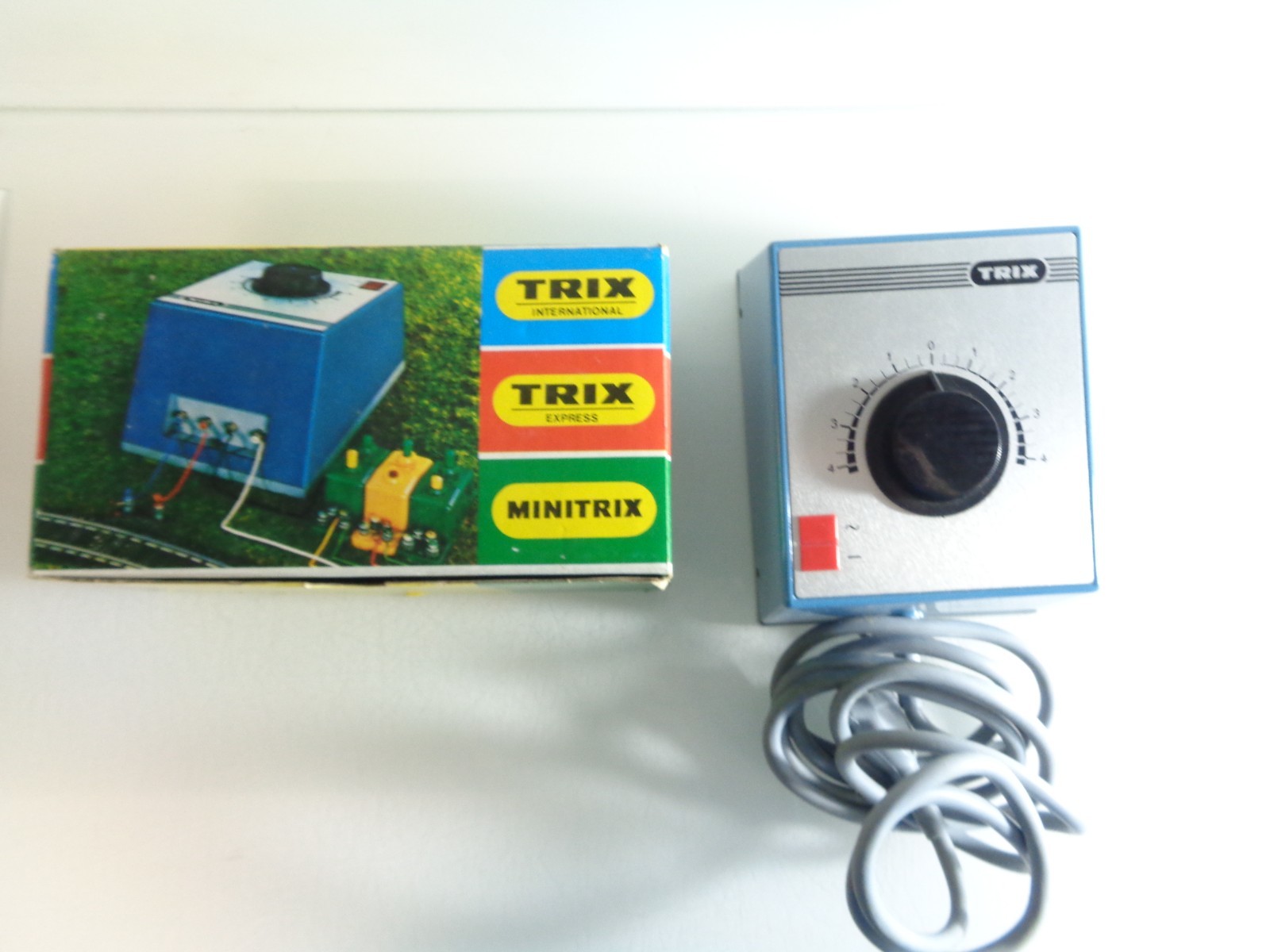 Trix 56-5579-00 Transformator 50/60 Hz 220 V siehe Foto in OVP PK1827