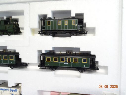Trix H0 21229 Bayerischer Lokalbahnzug 5tlg. der K.Bay.Sts.B. in OVP JL2780 – Bild 4