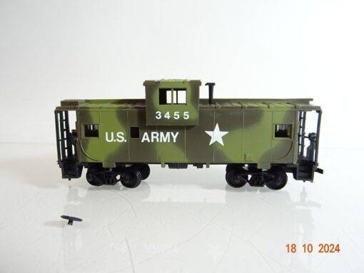 AHM H0 Güterzugbegleitwagen 3455 U.S.Army in OVP PR3313 – Bild 3