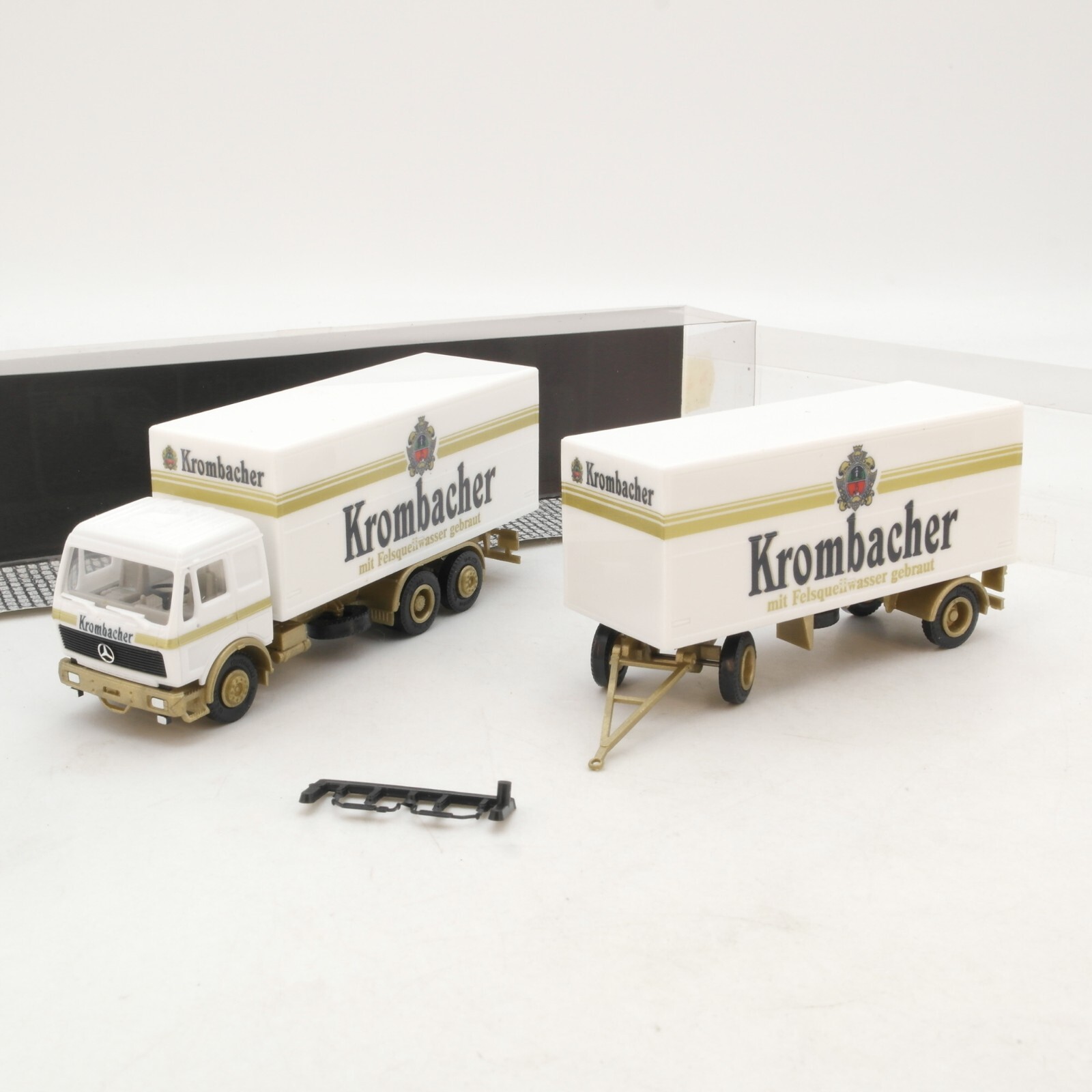 Albedo 1:87 MB Hängerzug Krombacher in OVP RG5690