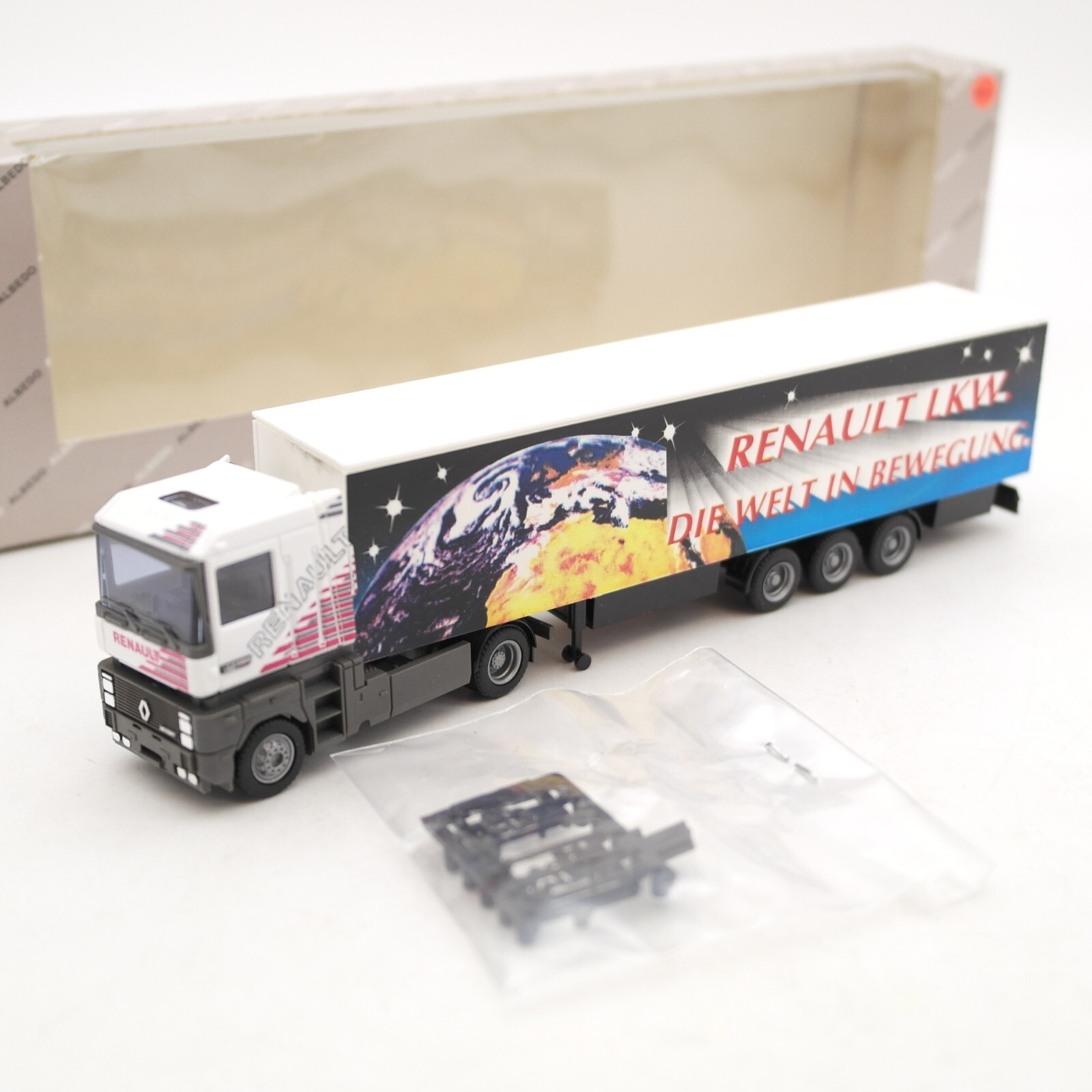 Albedo 1:87 Renault Sattelzug Renault LKW in Bewegung in OVP RA8990