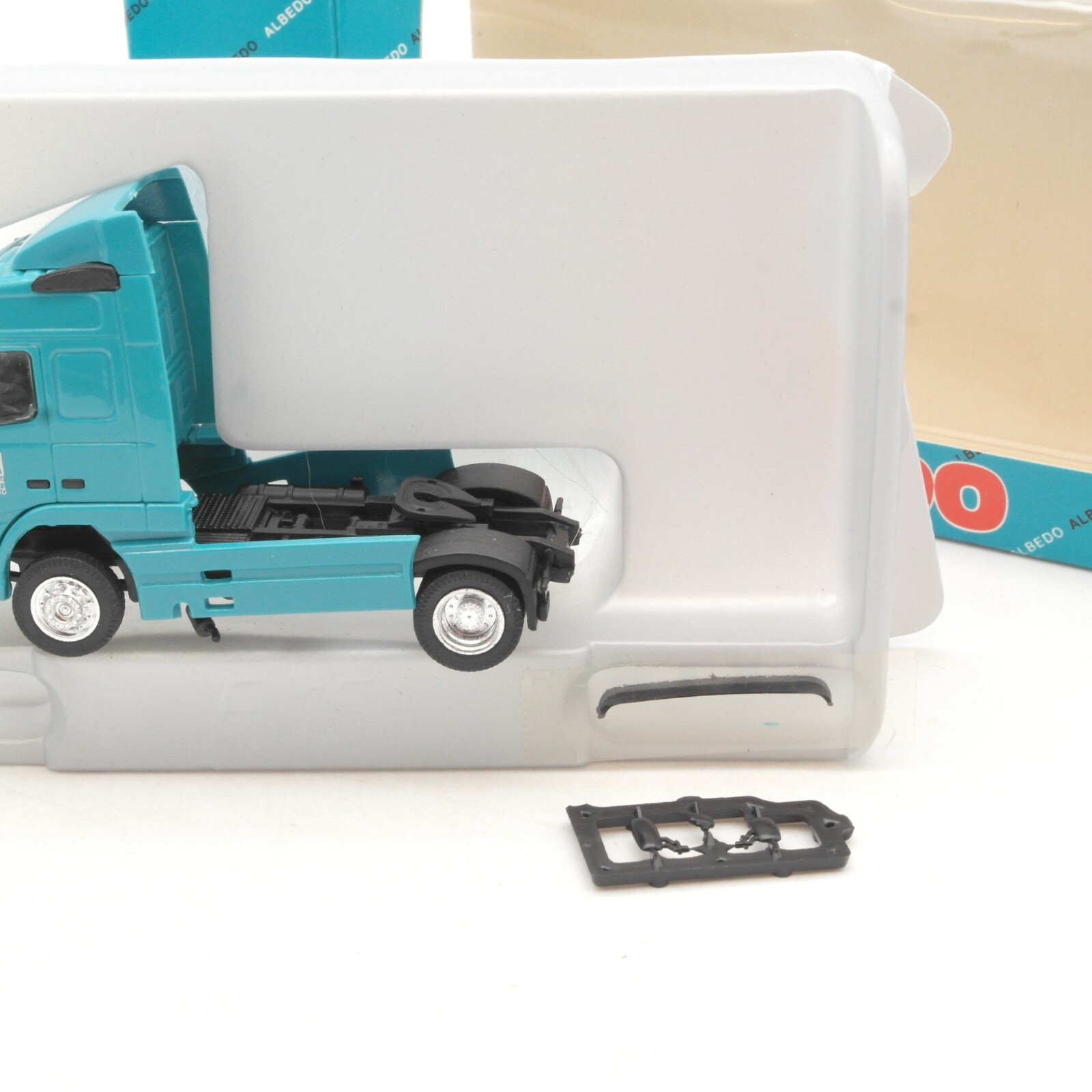 Albedo 1:87 SoMo Volvo Zugmaschine IAA Truck of the Year in OVP RA8900 – Bild 4