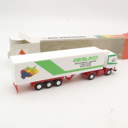Albedo 1:87 Volvo Sattelzug Gesuko Fruchtimport in OVP QR9692 – Bild 3