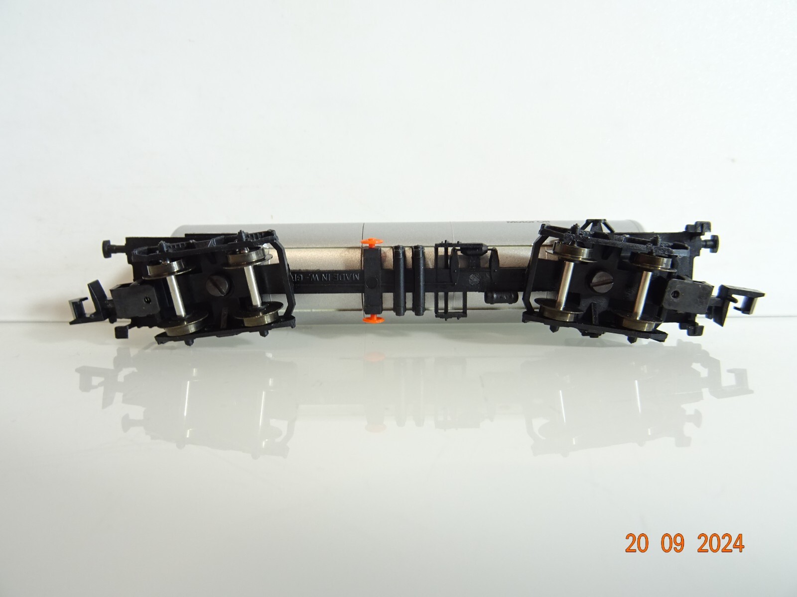 Arnold N 4370-42 Kesselwagen Veedol Motor Oil der DB in OVP PR2812 – Bild 4