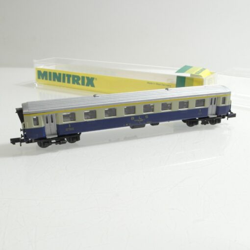 Arnold N Personenwagen 1. Klasse der BLS in EVP RG7099 – Bild 3