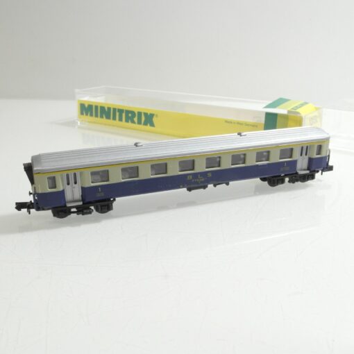 Arnold N Personenwagen 1. Klasse der BLS in EVP RG7099