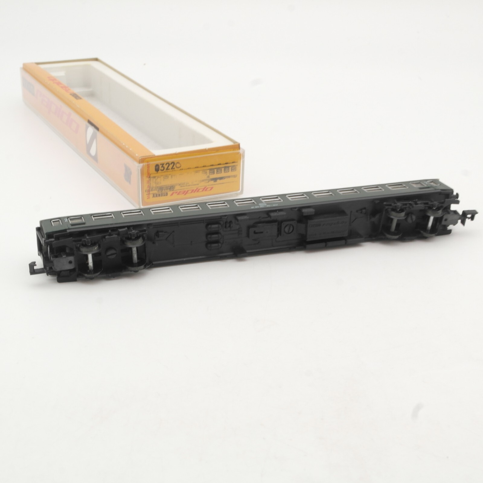 Arnold N Personenwagen 2. Klasse 6180 20-80 017 der DB in EVP QR7969 – Bild 4