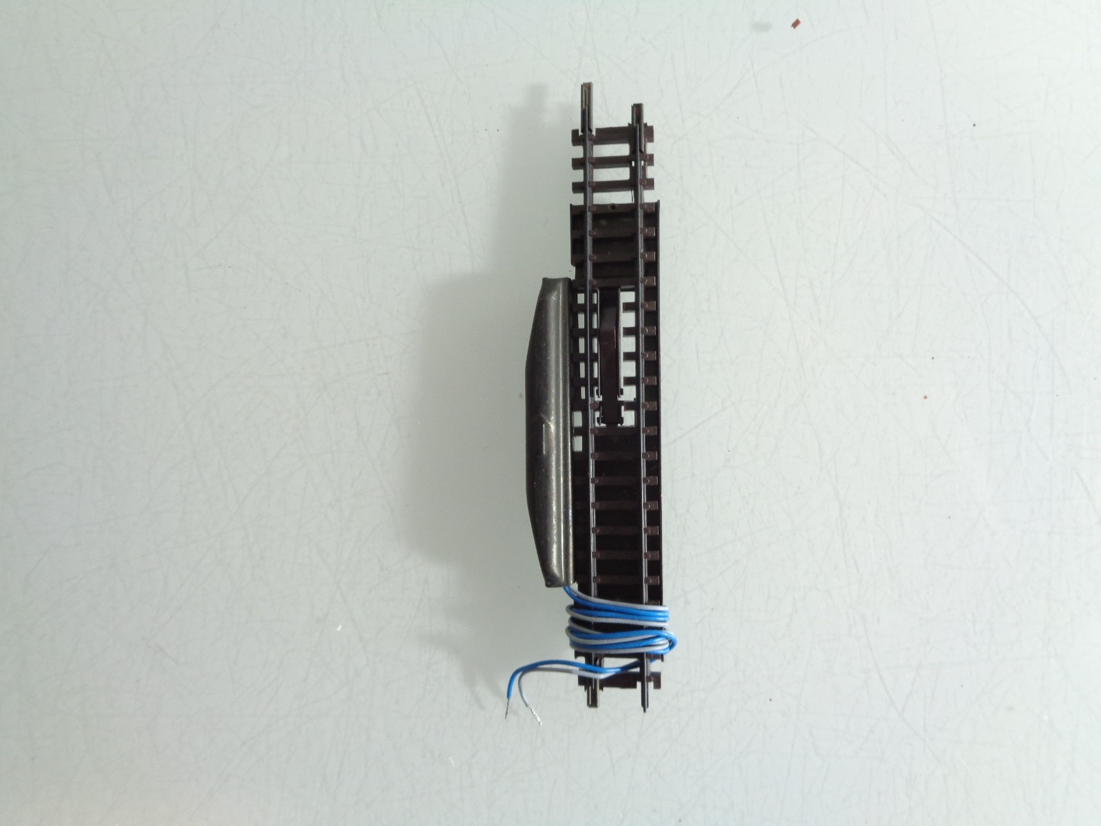 Arnold Spur N 1260 elektr. Entkupplungsgleis 1St. s. Foto PK1807