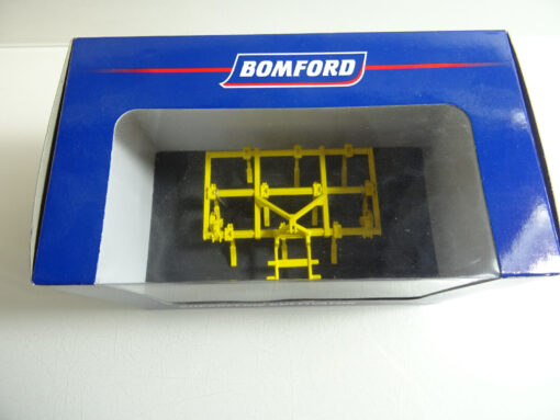 BOMFORT 1:32 2944 Superflow Cultivator in OVP AR7904 – Bild 3