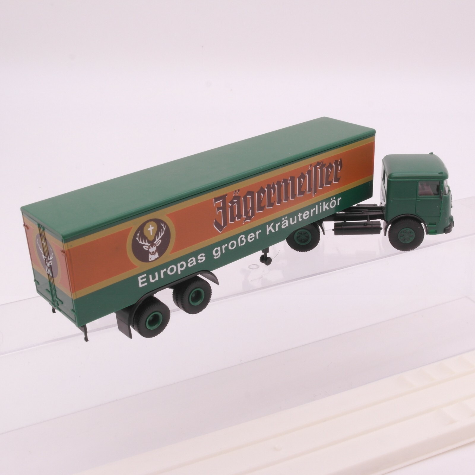 Brekina 1:87 Büssing LU11 Koffer-Sattelzug Jägermeister in EVP RT1748 – Bild 3