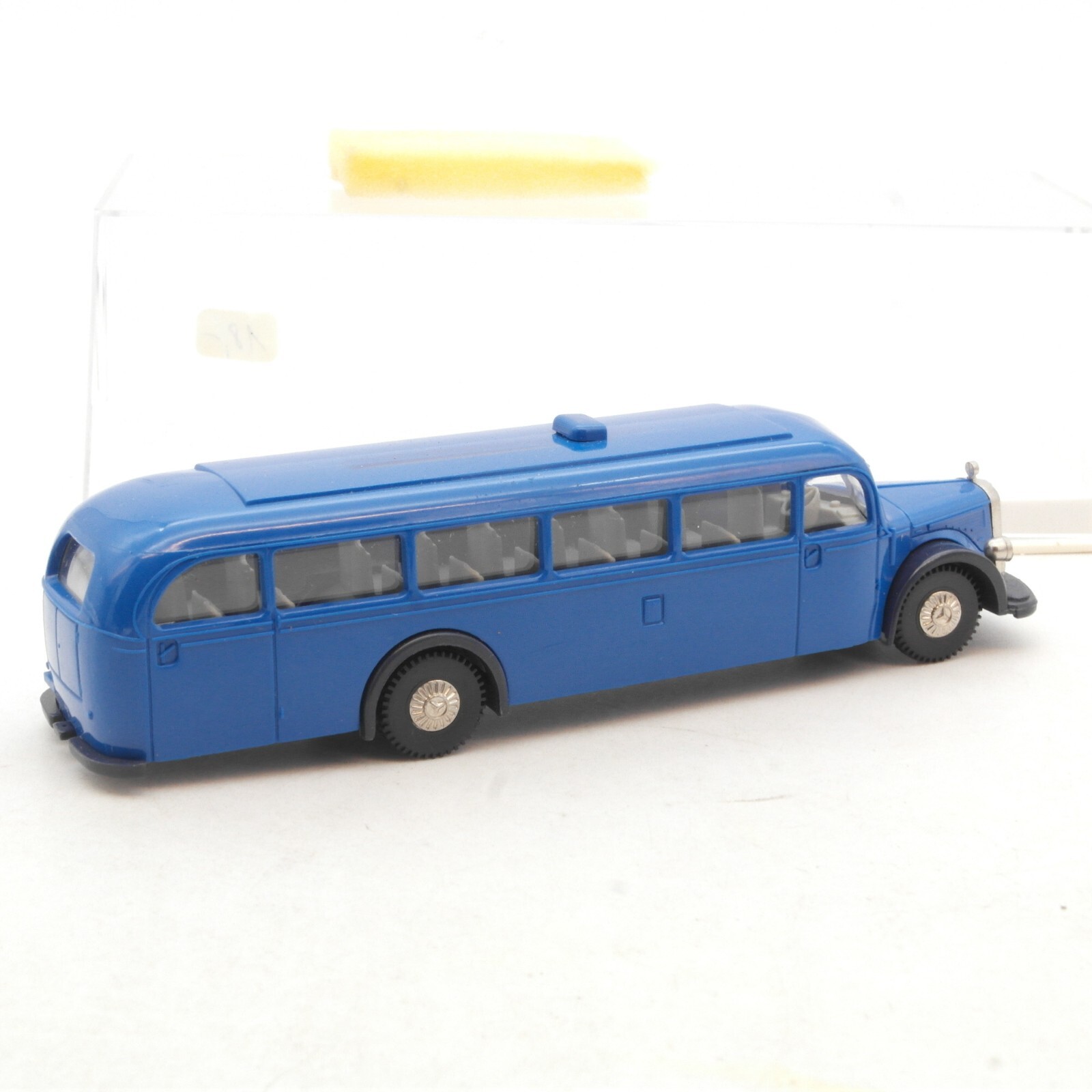 Brekina 1:87 Mercedes Benz 6600 neutral in EVP RG758 – Bild 3