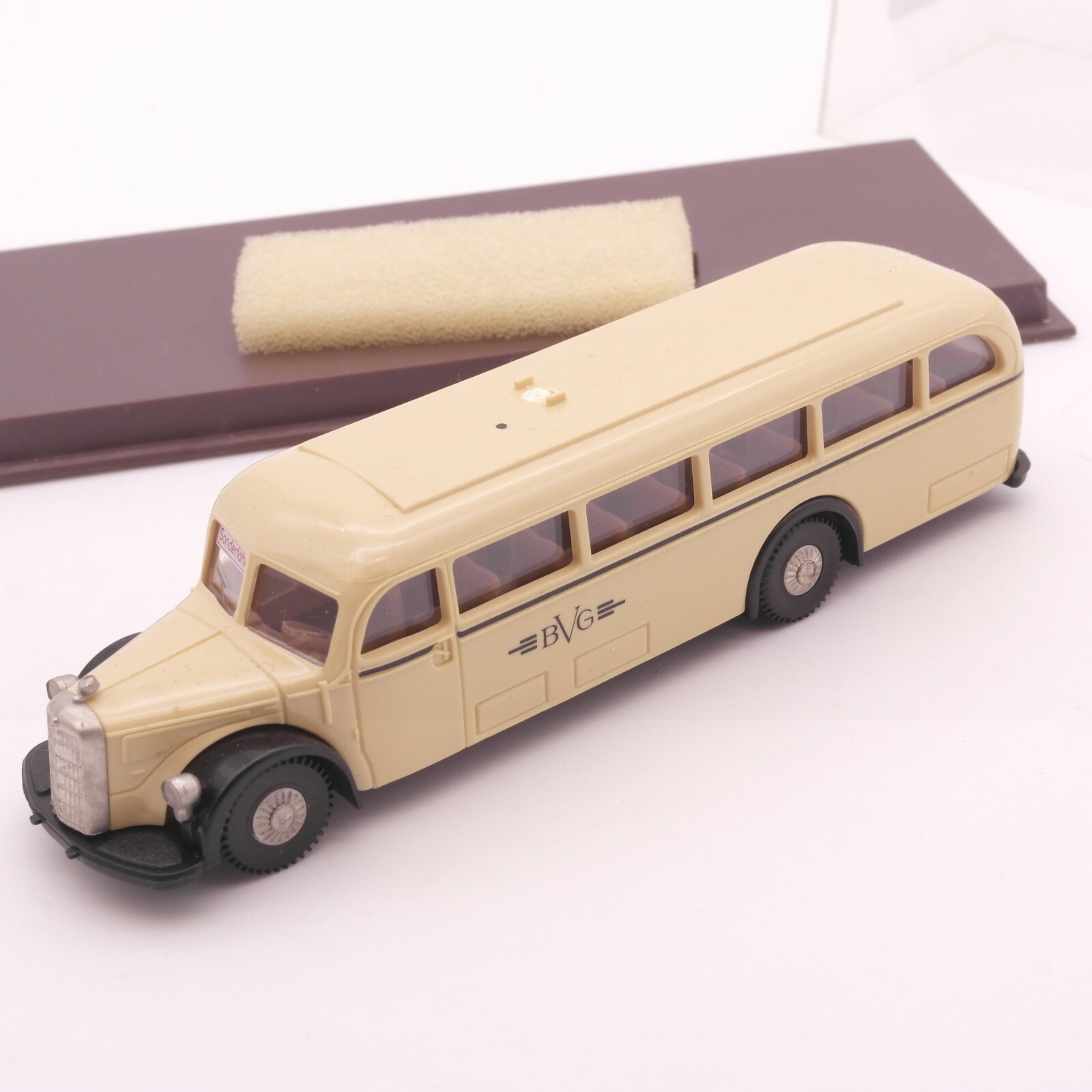 Brekina 1:87 Mercedes Benz O 5000 Bus BVG Sonderfahrt in OVP RT8268