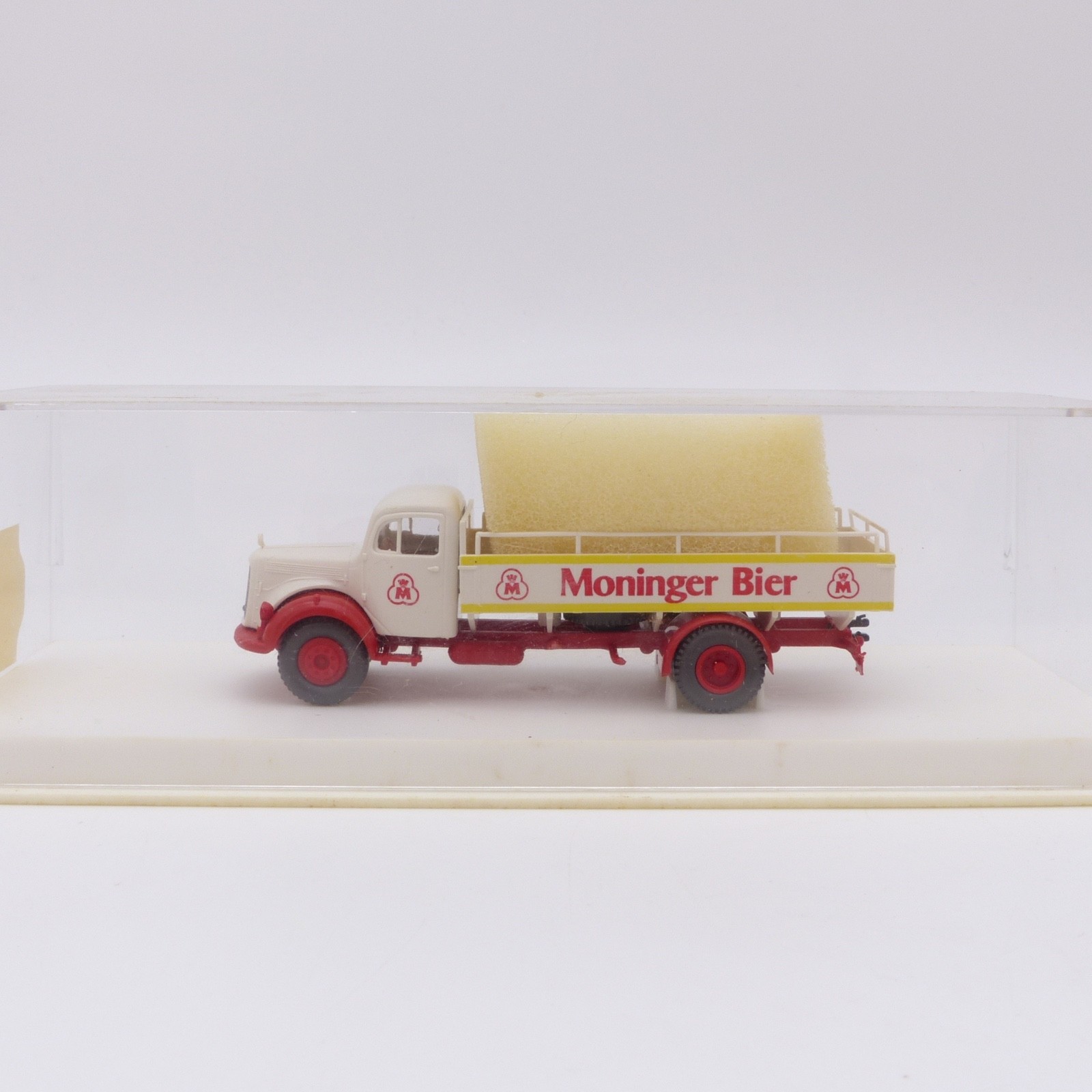 Brekina 1:87 Mercedes L 311 Getränkepritsche Moninger Bier in OVP EX8199 – Bild 4