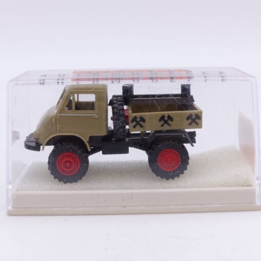 Brekina 1:87 Nr.: 39054 Unimog 402 Kurzpritsche Kohlenhändler, in OVP EB7208 – Bild 4