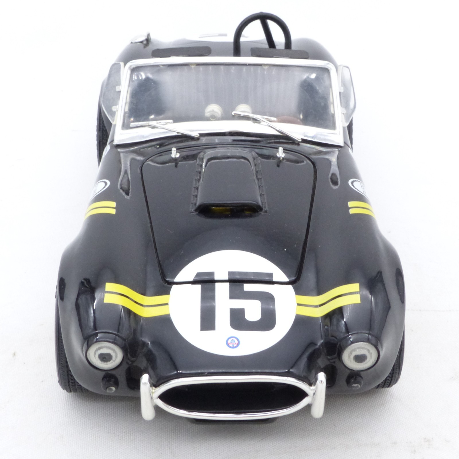 ERTL 1:18 Shelby Cobra 427 S/C #15 schwarz in Tüte siehe Bilder o. EX8419