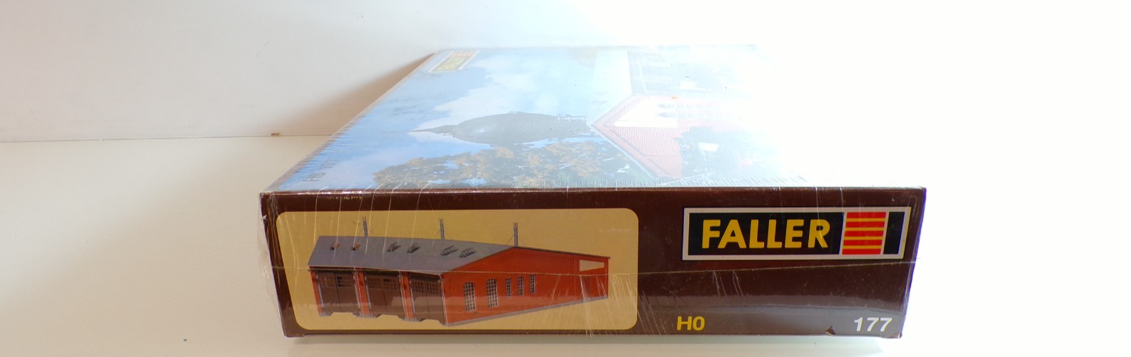 Faller H0 177 Ringlokschuppen 3-ständig Bausatz neuwertig s. Foto in OVP PK2386 – Bild 4