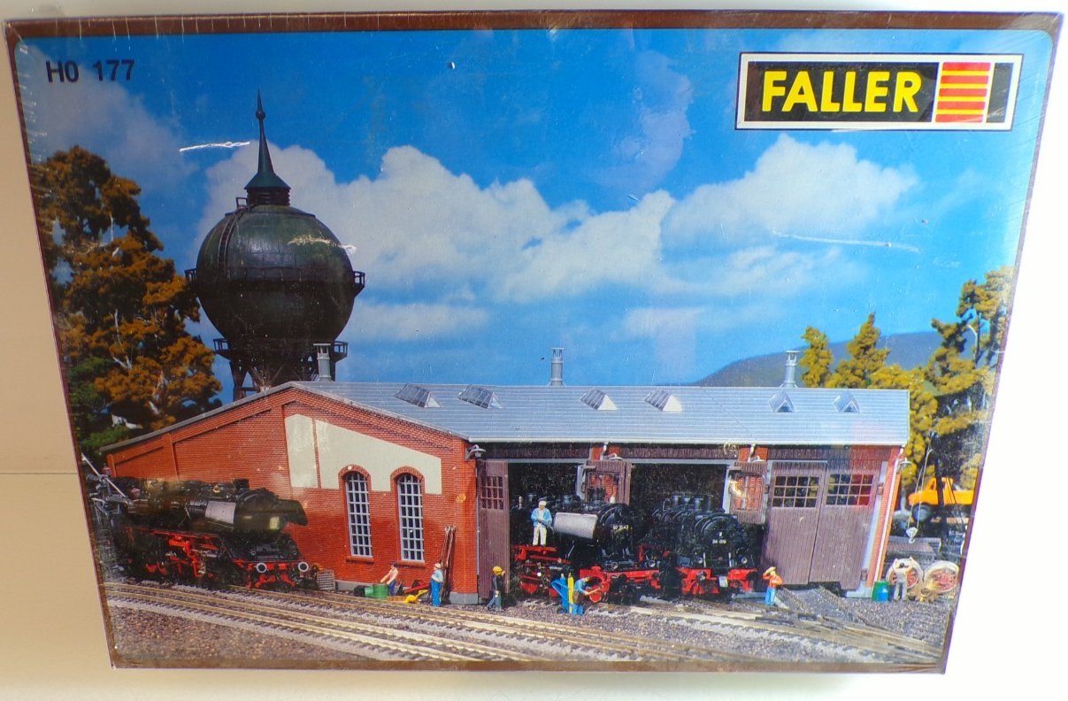 Faller H0 177 Ringlokschuppen 3-ständig Bausatz neuwertig s. Foto in OVP PK2386