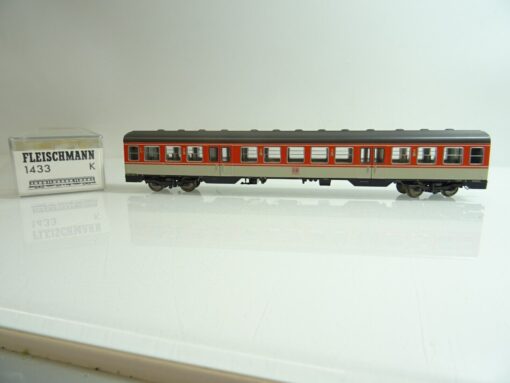 Fleischmann H0 1433 K Mittelwagen 2. Klasse der DB in OVP PR315 – Bild 3
