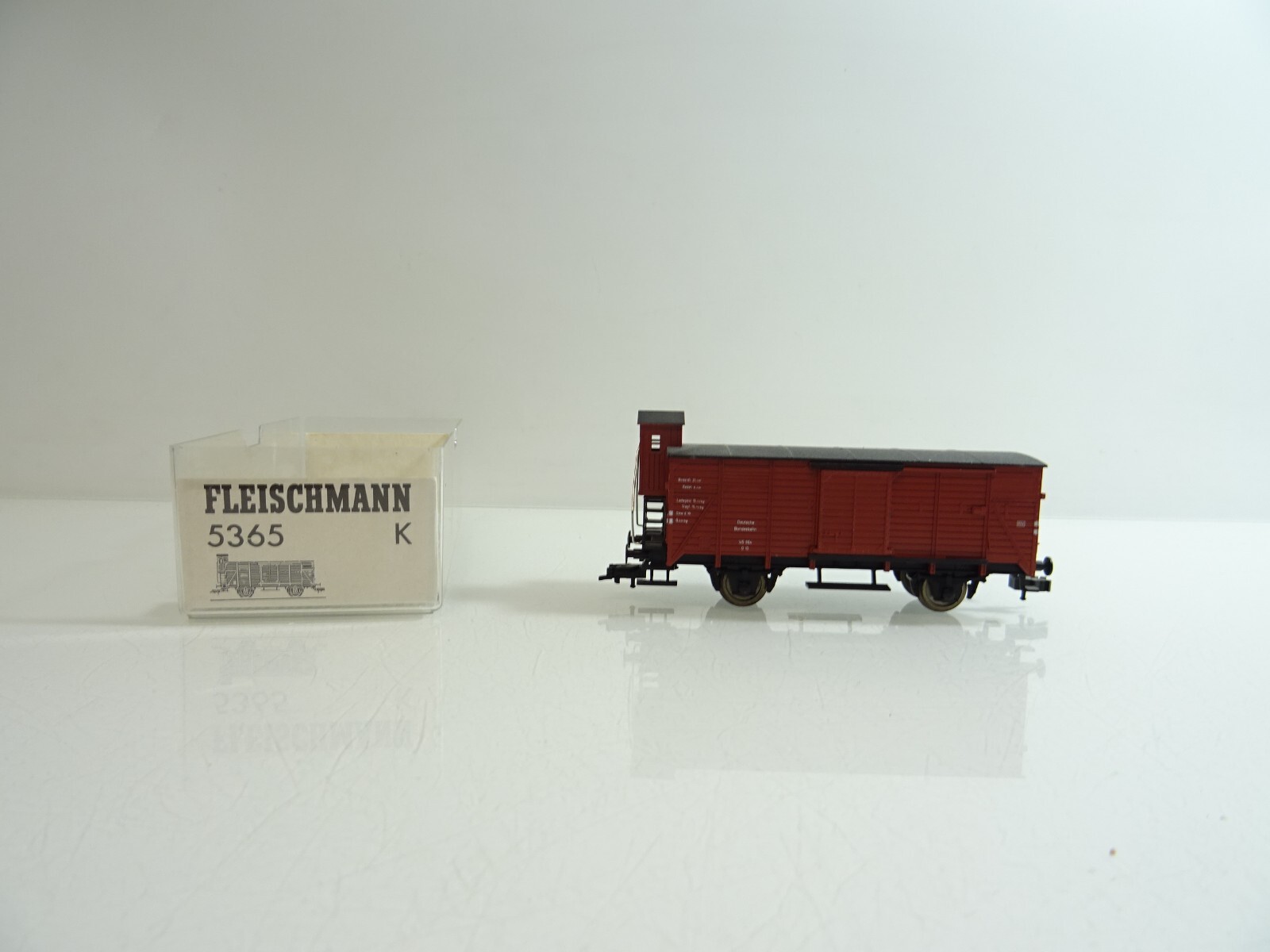 Fleischmann H0 5365 K gedeckter Güterwagen der DR Neu in OVP TF732