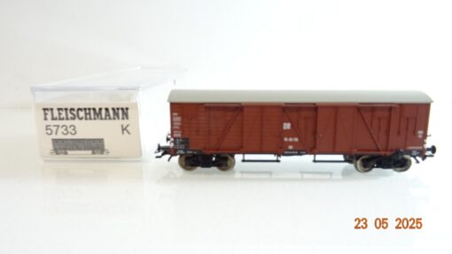Fleischmann H0 5733 K gedeckter Güterwagen 4 achsig der DR in OVP PR8007