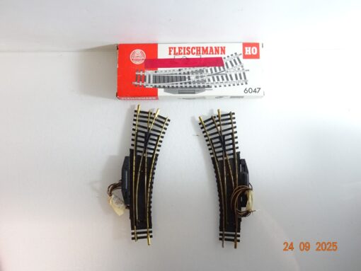 Fleischmann H0 6047 elekt. Weichenpaar siehe Foto in OVP PK1065