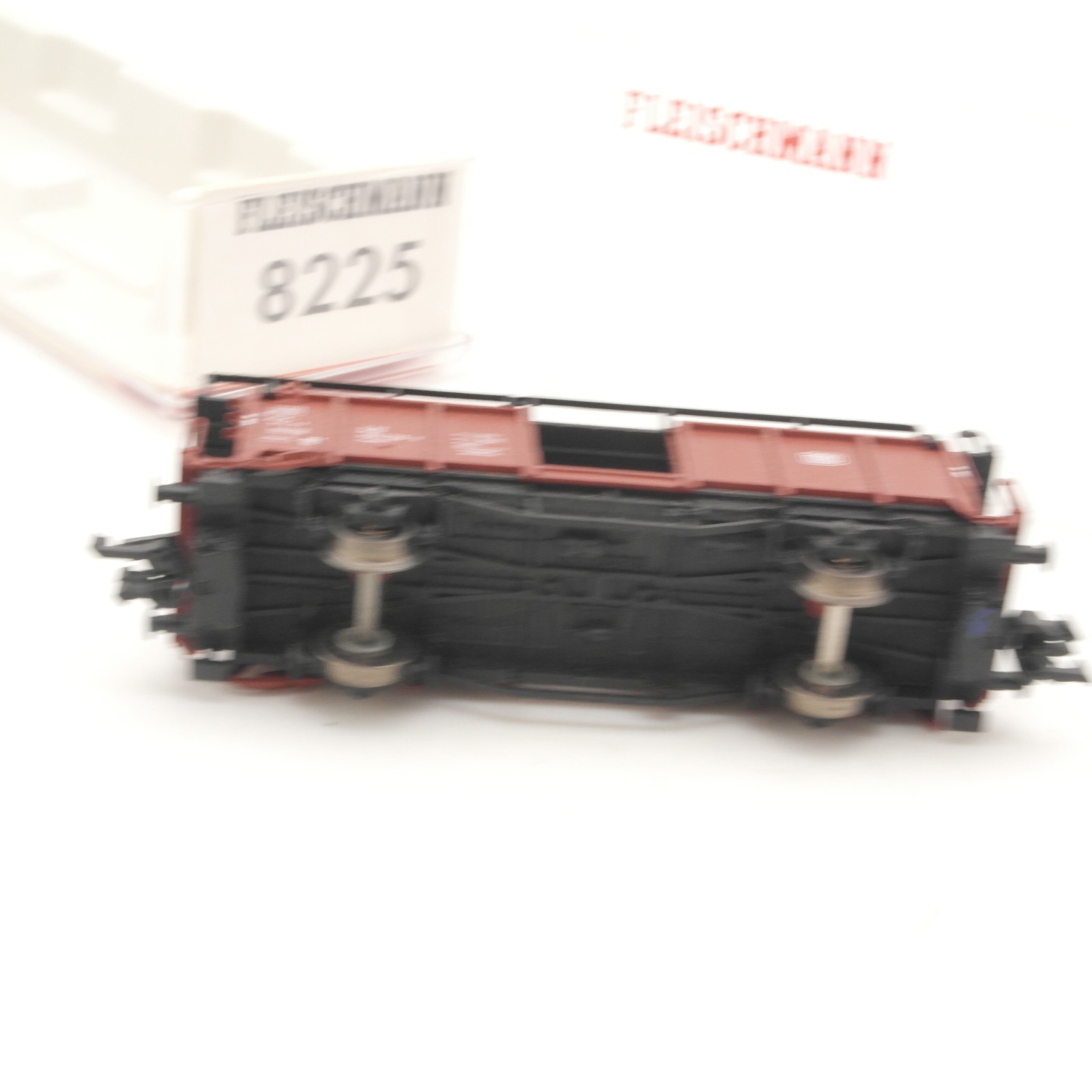 Fleischmann N 8225 Autotransportwagen mit PKW der DB in OVP RR5366 – Bild 4