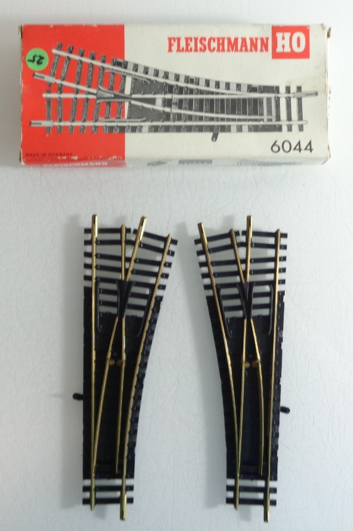 Fleischmann Spur H0 6044 Handweichenpaar siehe Foto in OVP PK1832