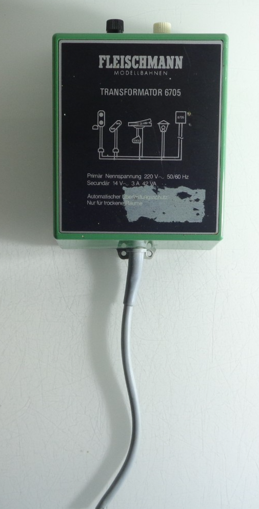 Fleischmann Transformator 6705 220 Volt / 14 Volt 42 VA siehe Foto PK1994