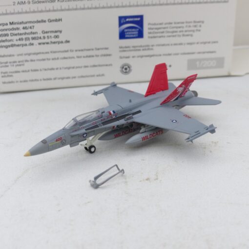 Herpa 1:200 554169 McDonnell Douglas F/A-18C Hornet VFA-131 in OVP EX6253