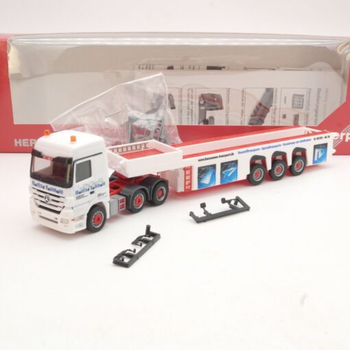 Herpa 1:87 155946 MB Actros LH Sattelzug Hausmann in OVP QR8041