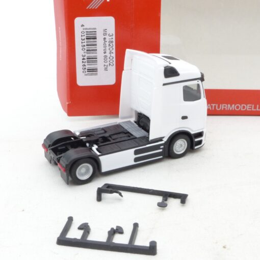 Herpa 1:87 318204-002 MB eActros 600 Pro Zugmaschine weiß in OVP EX6928 – Bild 3