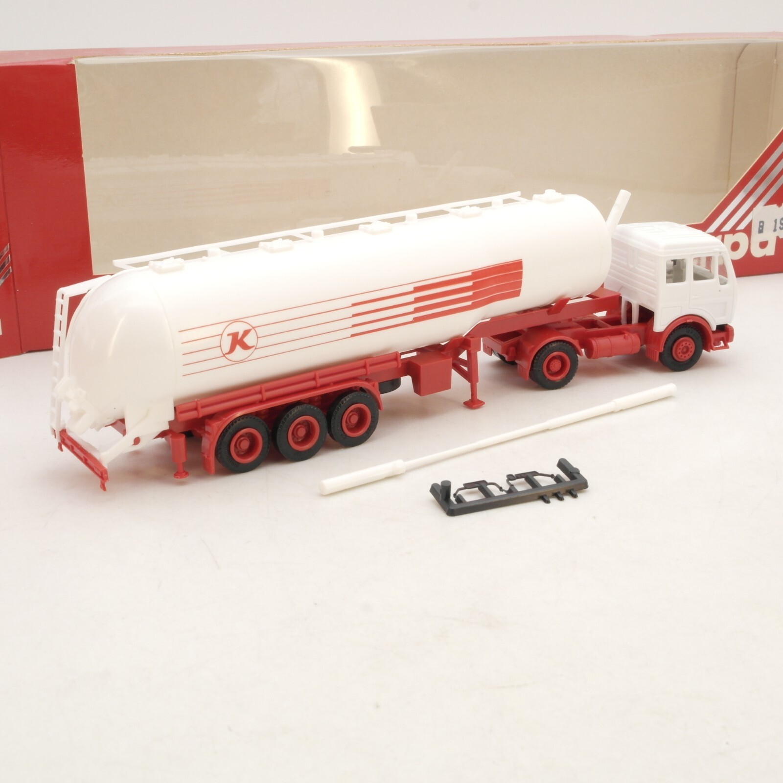 Herpa 1:87 MB Mercedes Tank-Sattelzug K Kässbohrer in OVP RG5747 – Bild 3