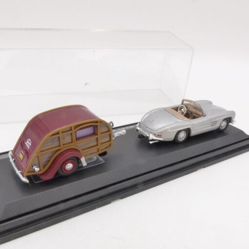 Hongwell 1:72 Mercedes Benz 300 SL Roadster mit Abhänger, in PC-Box EX1457 – Bild 3