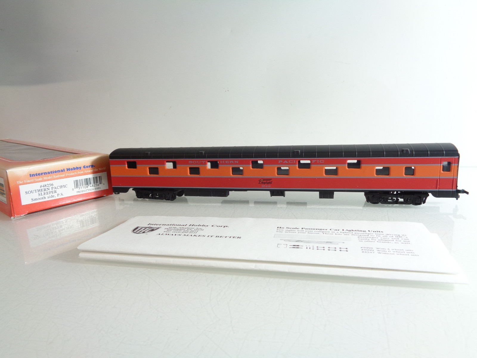 IHC H0 48256 Personenwagen Daylight der Southern Pacific in OVP BH919